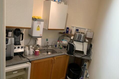 Office to rent Image 4