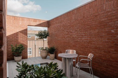 265896 - Stoke Newington High Street_Re-edits_H...