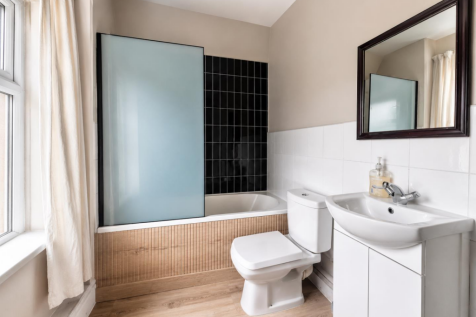 bathroom 1.png