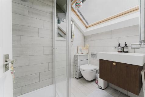41 EPR Shower.jpg