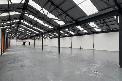 Light Industrial to rent Image 3
