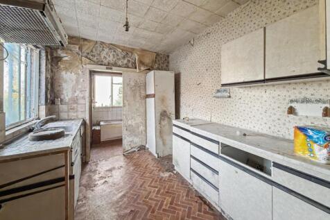 31 First Avenue, Manor Park, London, E12 6AW