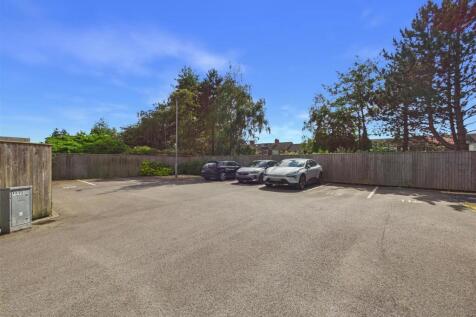 CAM05451G0-PR0148-STILL012.jpg