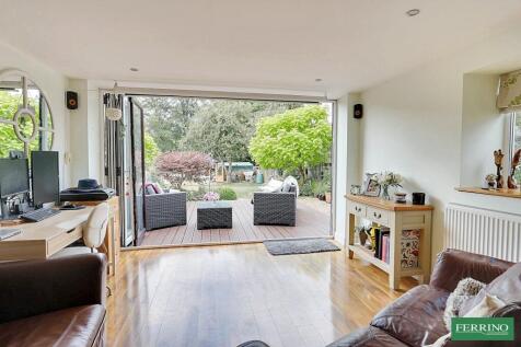 Studio/Office/Garden Room