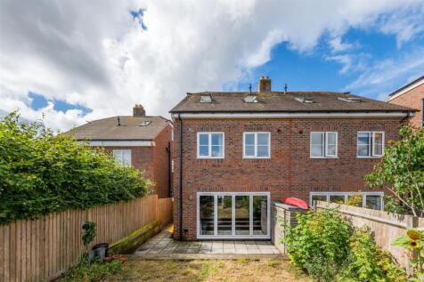 7 Chatfield Close-40.jpg