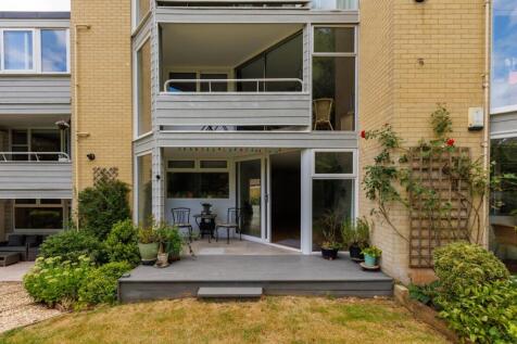 Flat 8 Chesterfield House-15.jpg