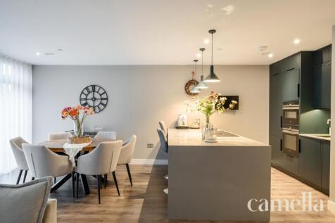 OPEN-PLAN KITCHEN/DINING &amp; LIVING ROOM