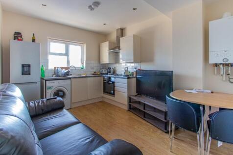 2-bed house on Northcote Street, Cathays, £1,260/mo
