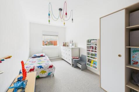 24. CAM04922G0-PR0087-STILL031