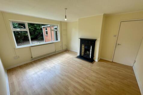 Living Room (1/2)