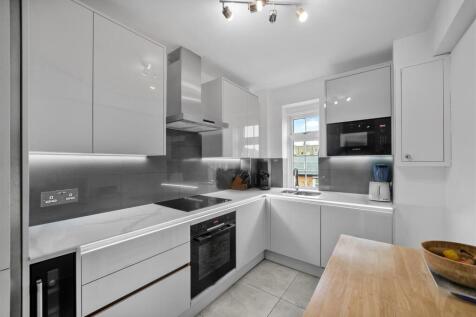 Goldhawk Road, London photo 3