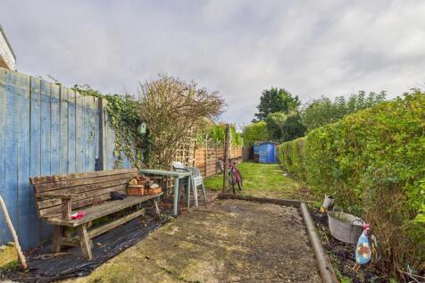 174 London Road Photos (6).jpg