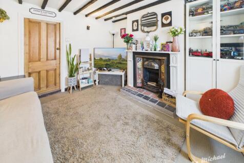 CAM02773G0-PR0364-STILL017