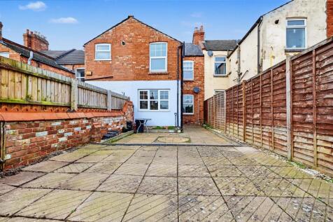 Rear Garden (2).jpeg