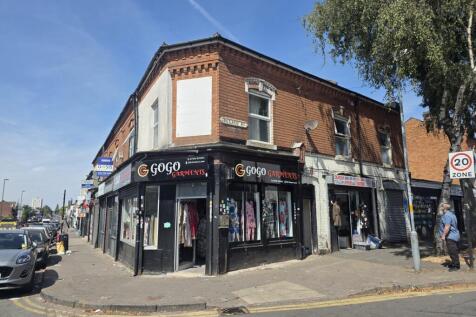 Main Road Corner location