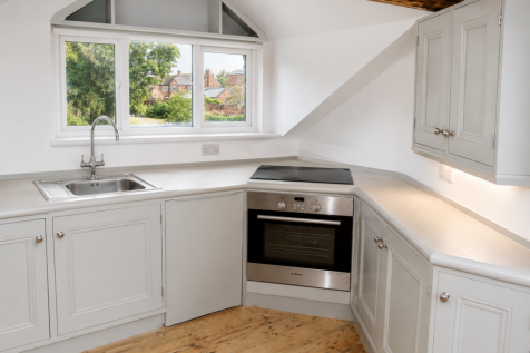 Flat 1, The Cross, Lymm, Cheshire, WA13 photo 3