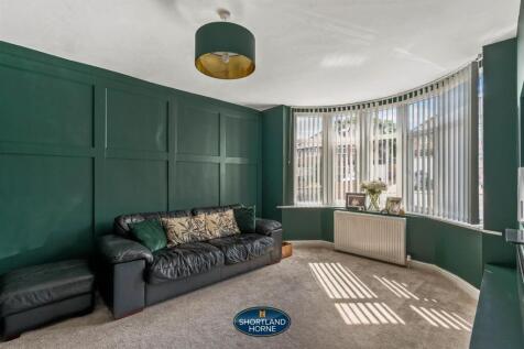 97 Stoney Rd Lounge Edit (2 of 2).jpg