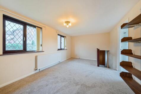 1393218-26-69405bef3cb4f-ARW-1