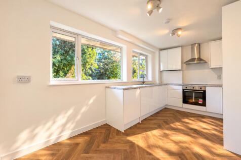 Grosvenor House, Stortford Hall Park, Bishop`s Stortford, Herts, CM23 photo 2