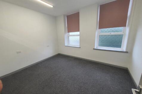 Office to rent Image 3