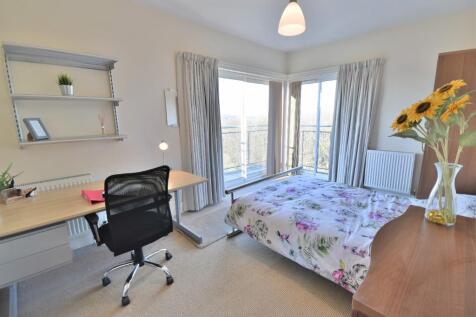 4-bed flat on 4 BED STUDENT HOUSE SHARE - CROOKES, £446/mo
