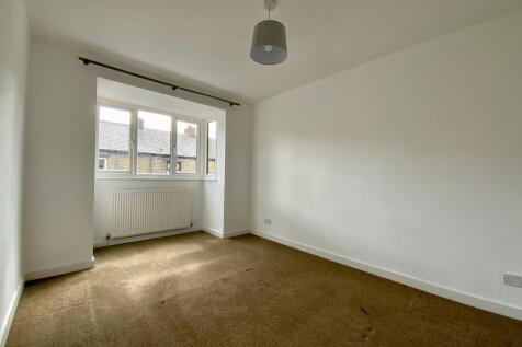 Surrey Street, Glossop, SK13 photo 5