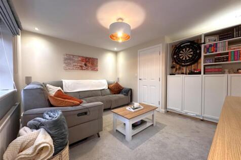 First Floor Lounge 436