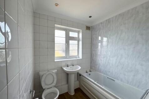 Photo 24-09-2025,...