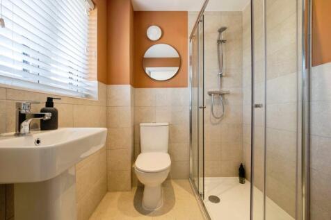 En-Suite Shower Rm