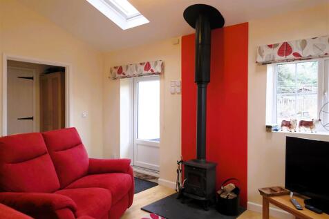 OPEN PLAN KITCHEN LIVING SPACE