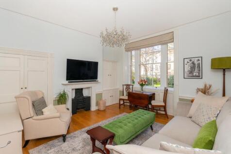 0T4CDHS - Living Room F.jpg