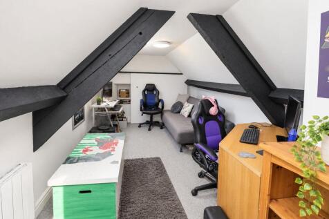 Flat 2 bedroom two