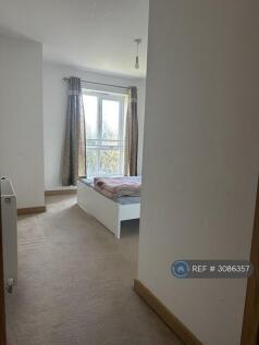 Evergreen Drive, West Drayton, UB7 photo 3