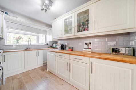 1360695-7-68da8bbe7ec75