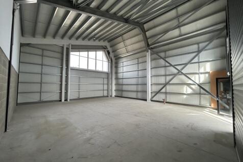 Light Industrial to rent Image 4