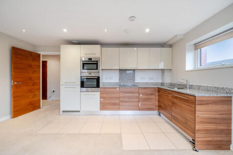 1371657-7-68f630d...