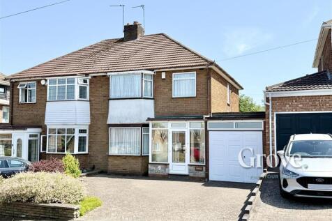 Summerfields Avenue Halesowen 2.jpg