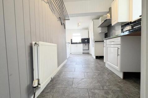 Churchward Avenue, Rodbourne, Swindon, Wiltshire, SN2 photo 4