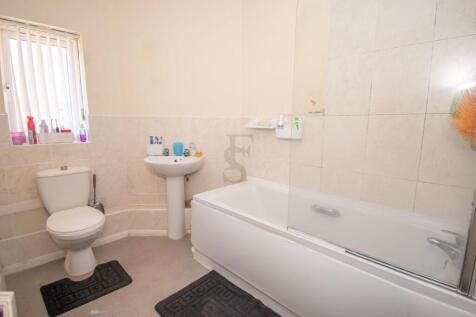 Swinton Close, Hamilton, Leicester photo 5