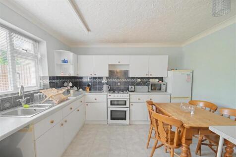 Canterbury Close, Ipswich photo 3