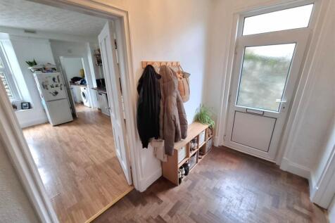 Hallway (1).jpg
