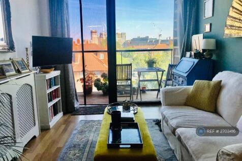 Living Area (Photo 1)