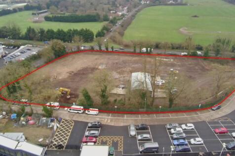 Bath Road Taplow 2.jpg