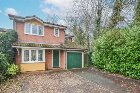 Brentwood, CM13 - property photo