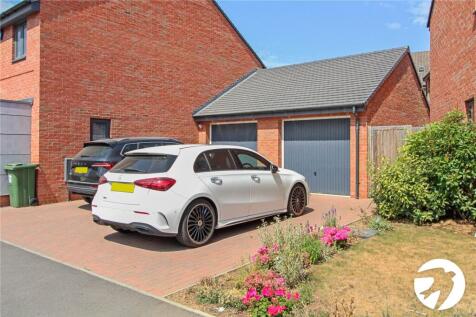 Garage/Parking