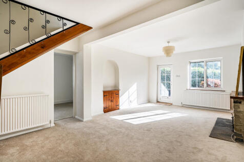 Yew Tree Cottages, Slines Oak Road, Woldingham, Surrey photo 3