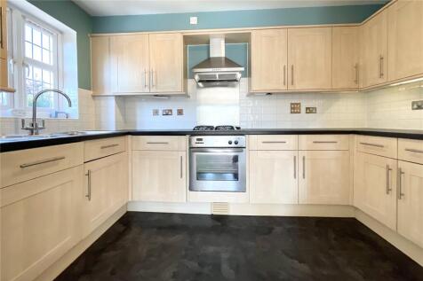 Jenkins Court, Chapel Lane, Bagshot, Surrey, GU19 photo 3