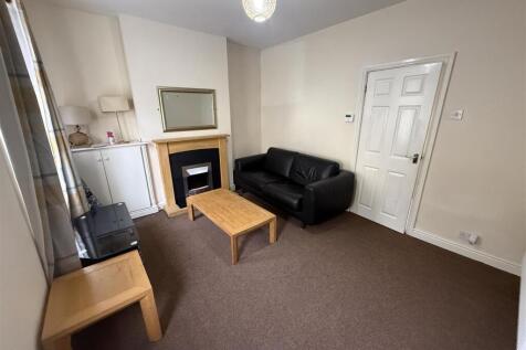 Victoria Crescent, Staffordshire, Burton upon Trent, DE14 photo 5