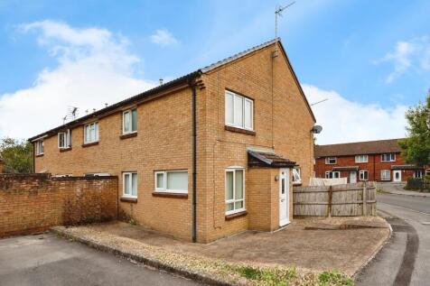 Chippenham, SN15 - property photo