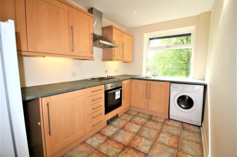 Leecrest House, Ardsley, S71 5EH photo 3